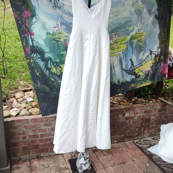 Alfred Angelo ivory size 6 Wedding Dress simple elegant - Picture 7 of 8